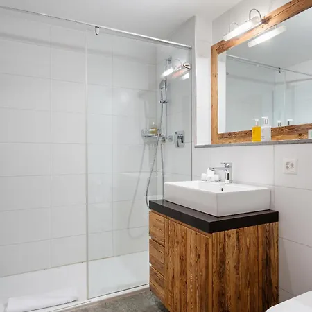 アパート Ruetschi-5 By Interhome